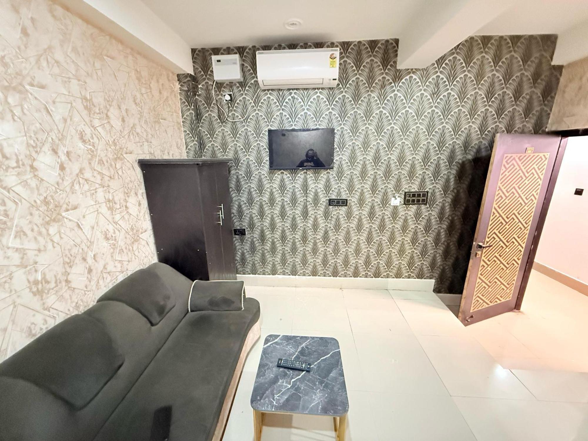 Hotel Faarmsi Danapur Екстер'єр фото